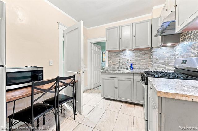 12062 Saint Aubin Street, Hamtramck, MI 48212
