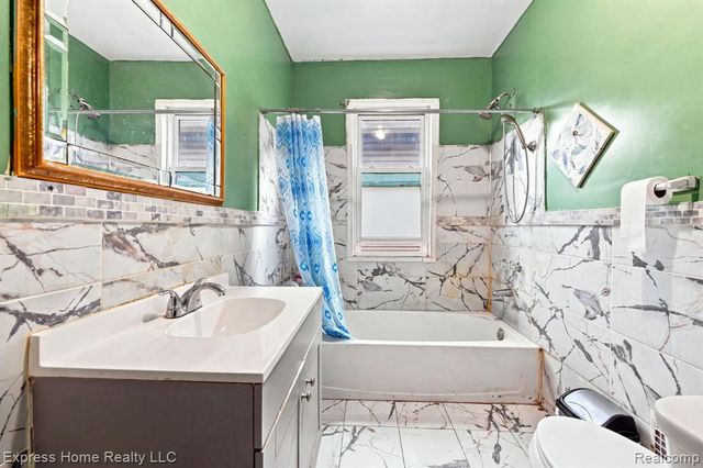 12062 Saint Aubin Street, Hamtramck, MI 48212