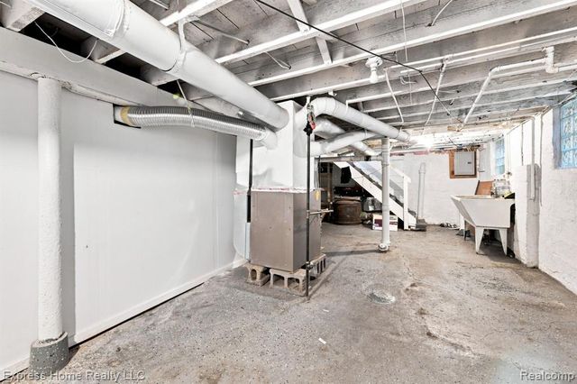 12062 Saint Aubin Street, Hamtramck, MI 48212