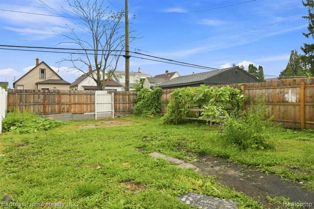 12062 Saint Aubin Street, Hamtramck, MI 48212