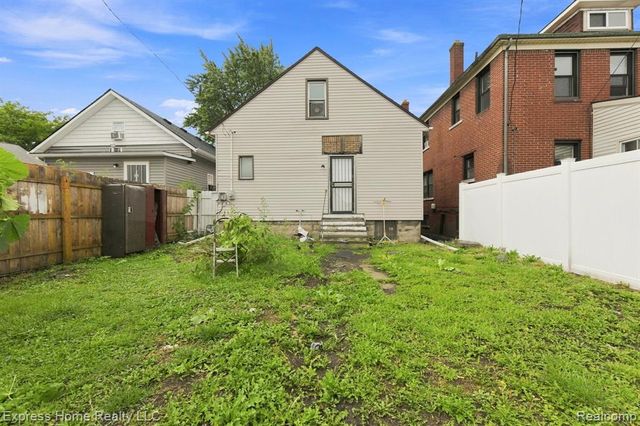 12062 Saint Aubin Street, Hamtramck, MI 48212