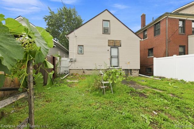 12062 Saint Aubin Street, Hamtramck, MI 48212