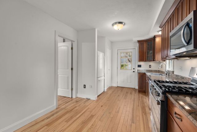 111 Drake Ln, East Brookfield, MA 01515