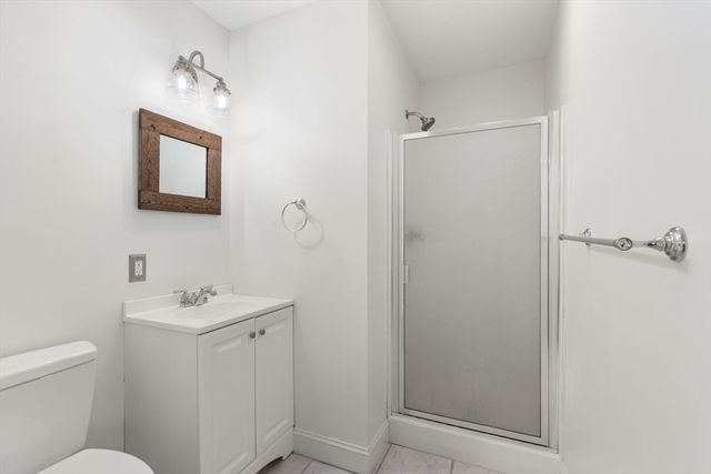 111 Drake Ln, East Brookfield, MA 01515