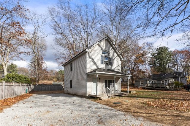 111 Drake Ln, East Brookfield, MA 01515