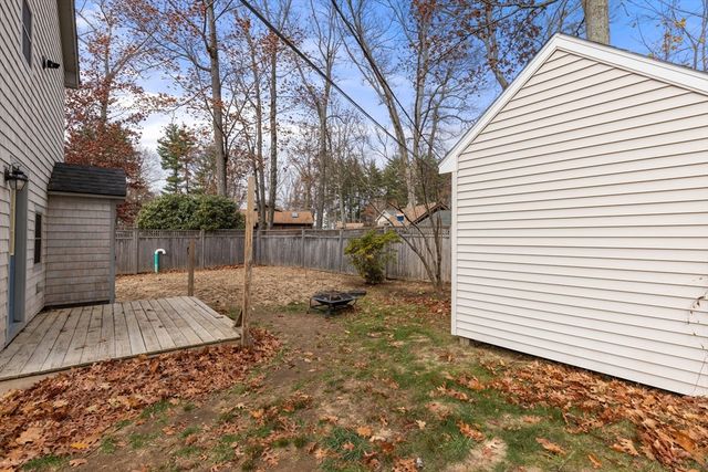 111 Drake Ln, East Brookfield, MA 01515