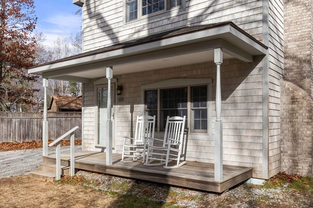 111 Drake Ln, East Brookfield, MA 01515