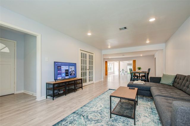 4522 Willowbend Boulevard, Houston, TX 77035