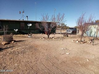 5803 DARK CANYON Drive, Winslow, AZ 86047