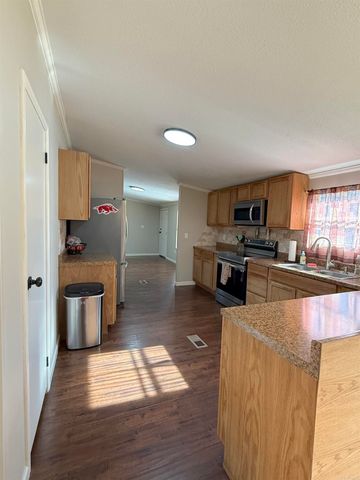 214 Shafer Trl, Austin, AR 72007