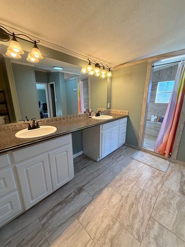 214 Shafer Trl, Austin, AR 72007
