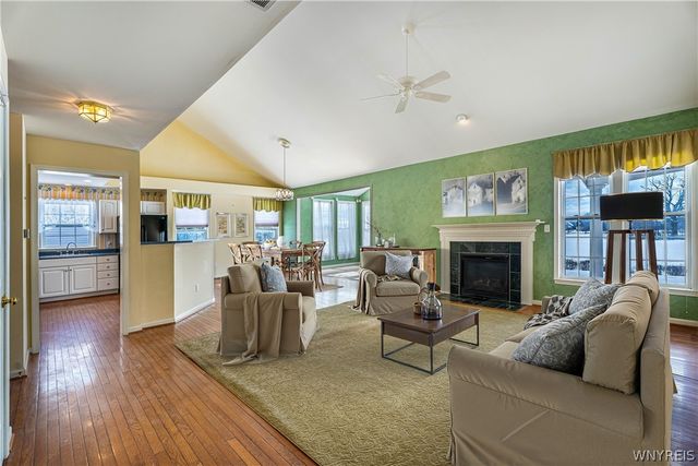 6821 Amanda Lane, Lockport Town, NY 14094