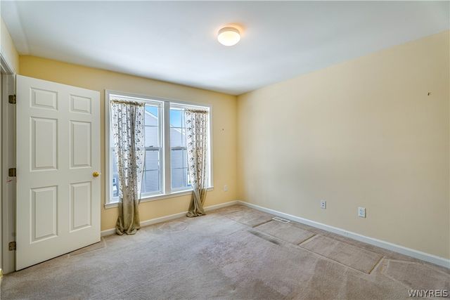 6821 Amanda Lane, Lockport Town, NY 14094