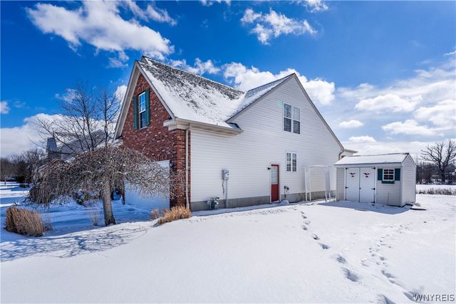 6821 Amanda Lane, Lockport Town, NY 14094