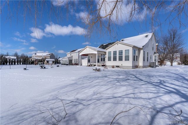 6821 Amanda Lane, Lockport Town, NY 14094