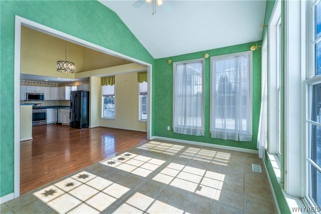 6821 Amanda Lane, Lockport Town, NY 14094