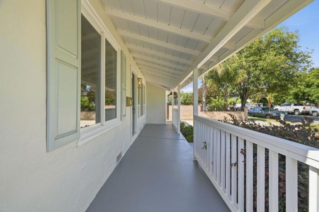 1049 Haven Avenue, Redwood City, CA 94063