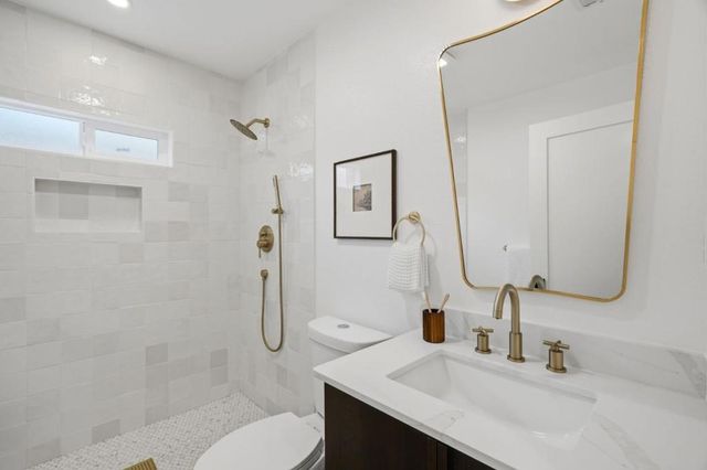 1049 Haven Avenue, Redwood City, CA 94063