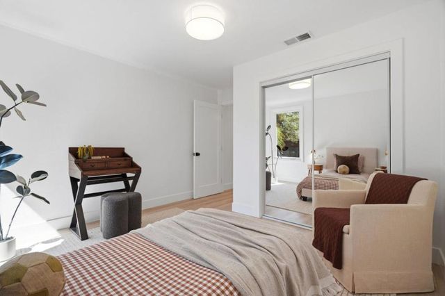 1049 Haven Avenue, Redwood City, CA 94063