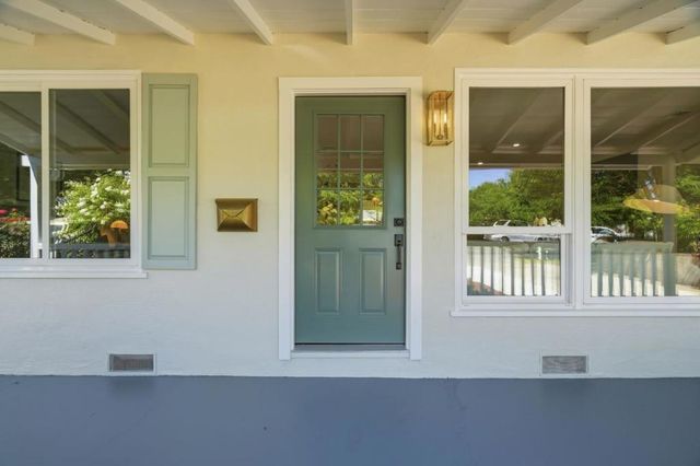 1049 Haven Avenue, Redwood City, CA 94063