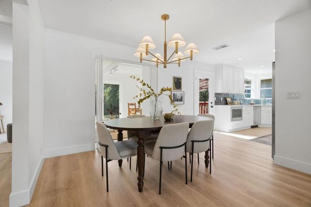 1049 Haven Avenue, Redwood City, CA 94063