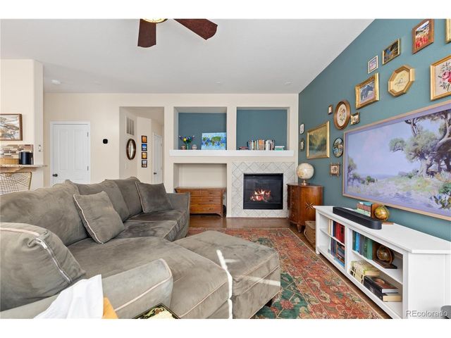 518 Peregrine Cir, Longmont, CO 80504