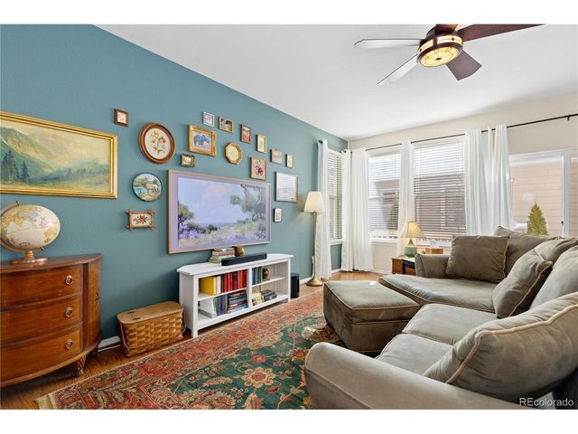 518 Peregrine Cir, Longmont, CO 80504