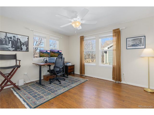 518 Peregrine Cir, Longmont, CO 80504