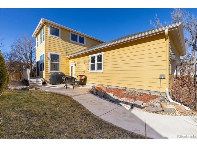 518 Peregrine Cir, Longmont, CO 80504