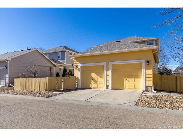 518 Peregrine Cir, Longmont, CO 80504