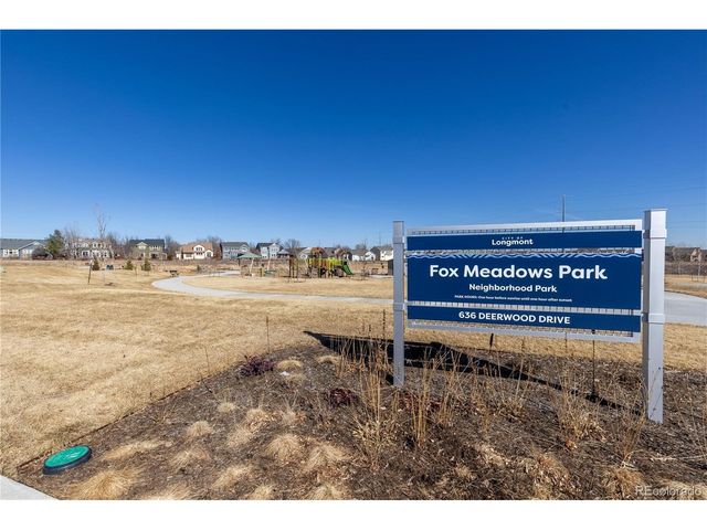 518 Peregrine Cir, Longmont, CO 80504