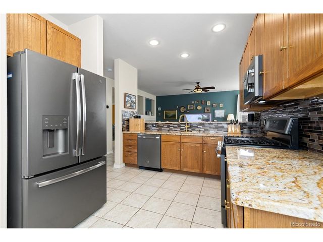 518 Peregrine Cir, Longmont, CO 80504