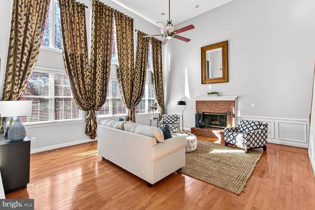 26089 WENDELL ST, Chantilly, VA 20152