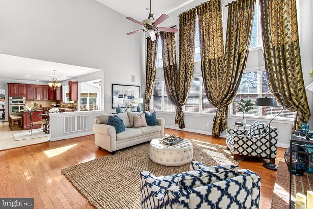 26089 WENDELL ST, Chantilly, VA 20152