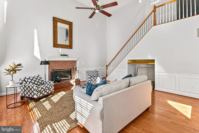 26089 WENDELL ST, Chantilly, VA 20152