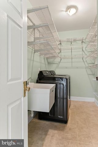 26089 WENDELL ST, Chantilly, VA 20152