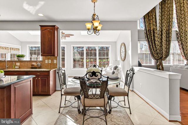 26089 WENDELL ST, Chantilly, VA 20152