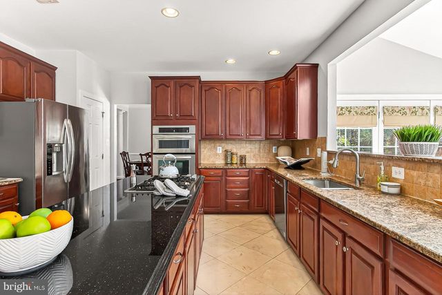 26089 WENDELL ST, Chantilly, VA 20152