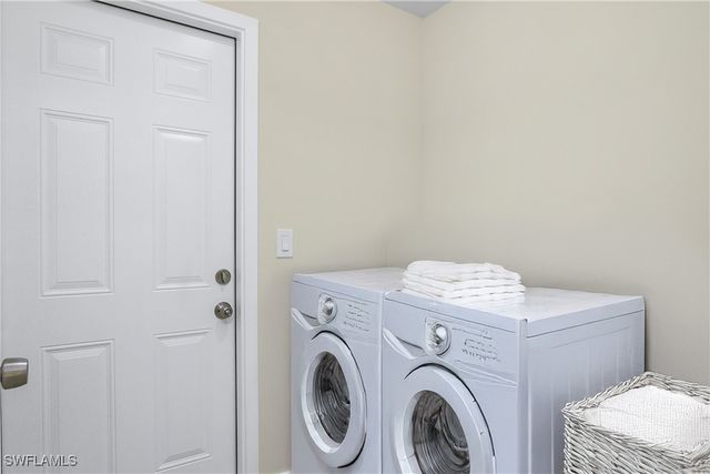 876 Apartment ST E, Lehigh Acres, FL 33974