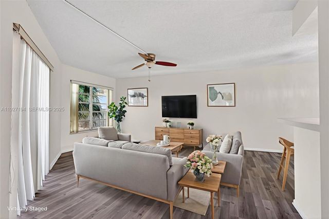 3100 Riverside Dr 305, Coral Springs, FL 33065