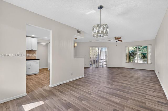 3100 Riverside Dr 305, Coral Springs, FL 33065