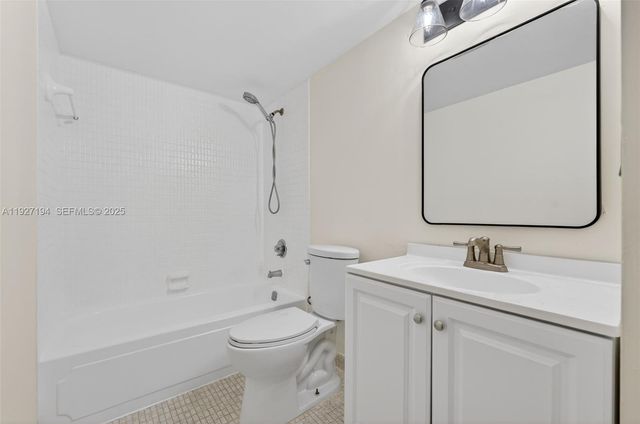 3100 Riverside Dr 305, Coral Springs, FL 33065