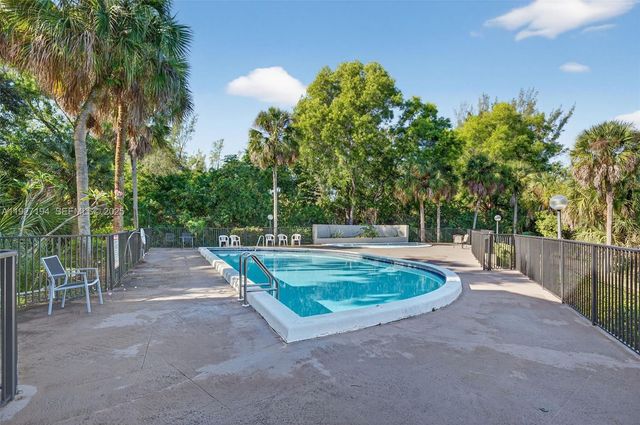 3100 Riverside Dr 305, Coral Springs, FL 33065