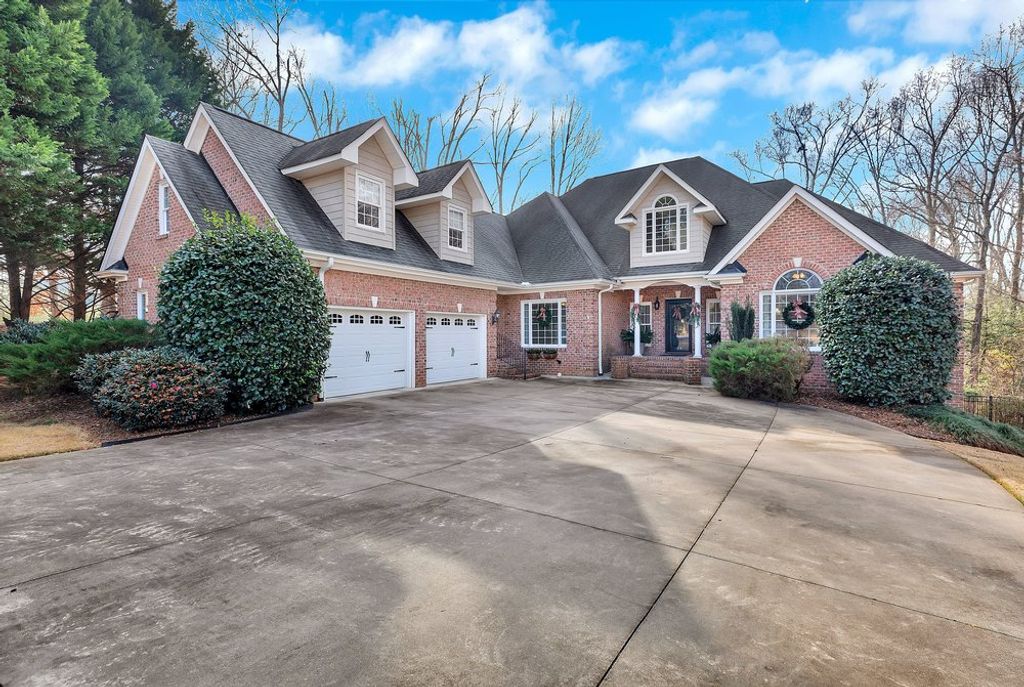 114 Augusta National, Anderson, SC 29621