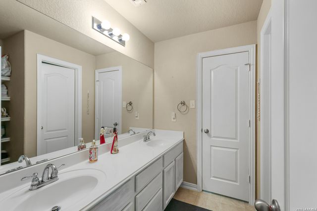 4210 Loring Park, Converse, TX 78109