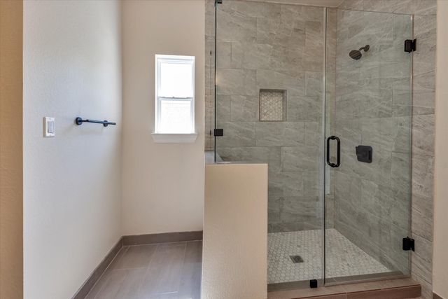 153 Bending Oaks Lane, Livingston, TX 77351