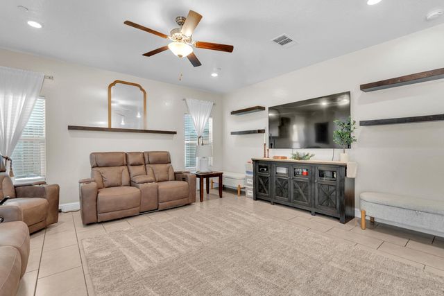 5955 E Belgravia Avenue, Fresno, CA 93727