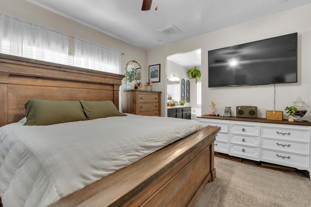 5955 E Belgravia Avenue, Fresno, CA 93727