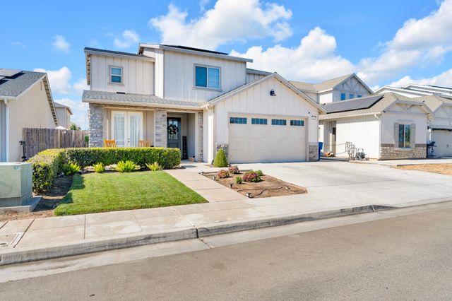 5955 E Belgravia Avenue, Fresno, CA 93727