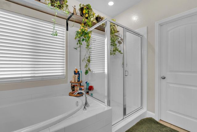 5955 E Belgravia Avenue, Fresno, CA 93727